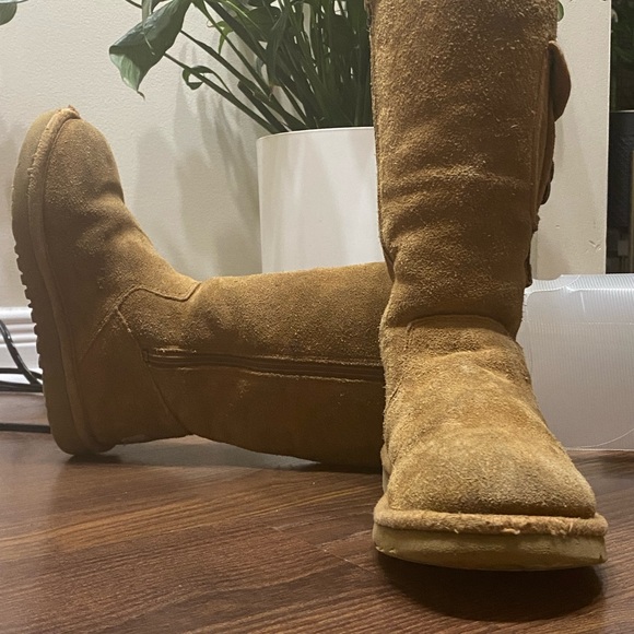 UGG AUSTRALIA Cargo II Boots - Picture 10 of 10